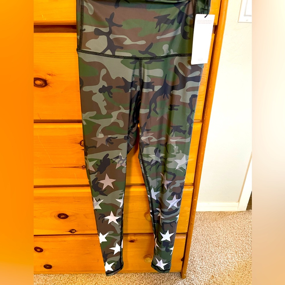 CHLDR Camo with high waisted leggings w/stars
